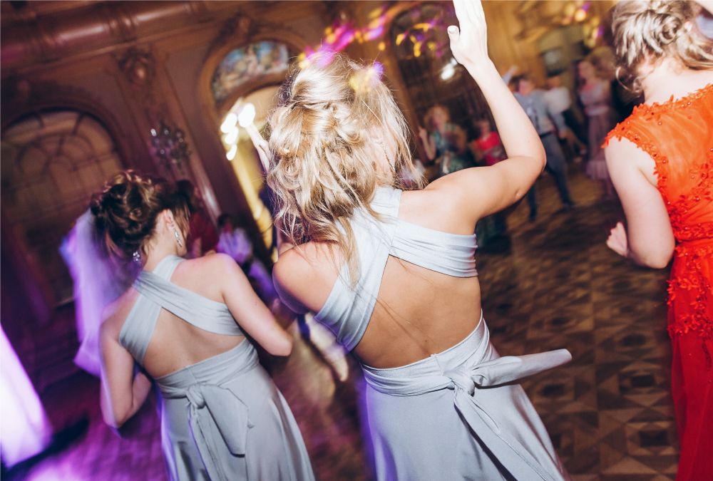 Car hire services | Car rental to prom